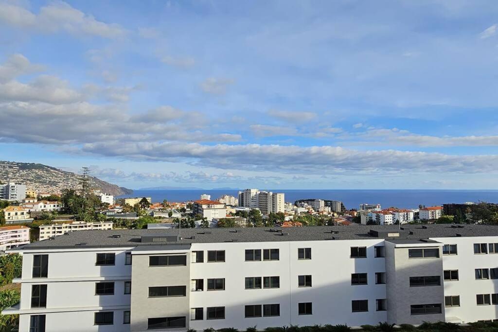 Vista Mar - Ac, Parking And Pool Lägenhet Funchal  Exteriör bild